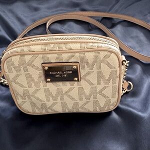 Michael Kors Mini Jet Set Logo Monogram Crossbody Bag Chain/Leather Strap Beige